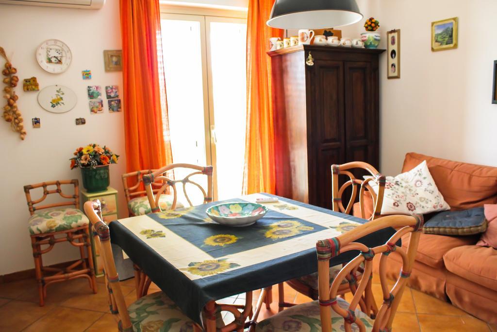 Bed And Breakfast Agrumi In Terrazza Aragona Bagian luar foto